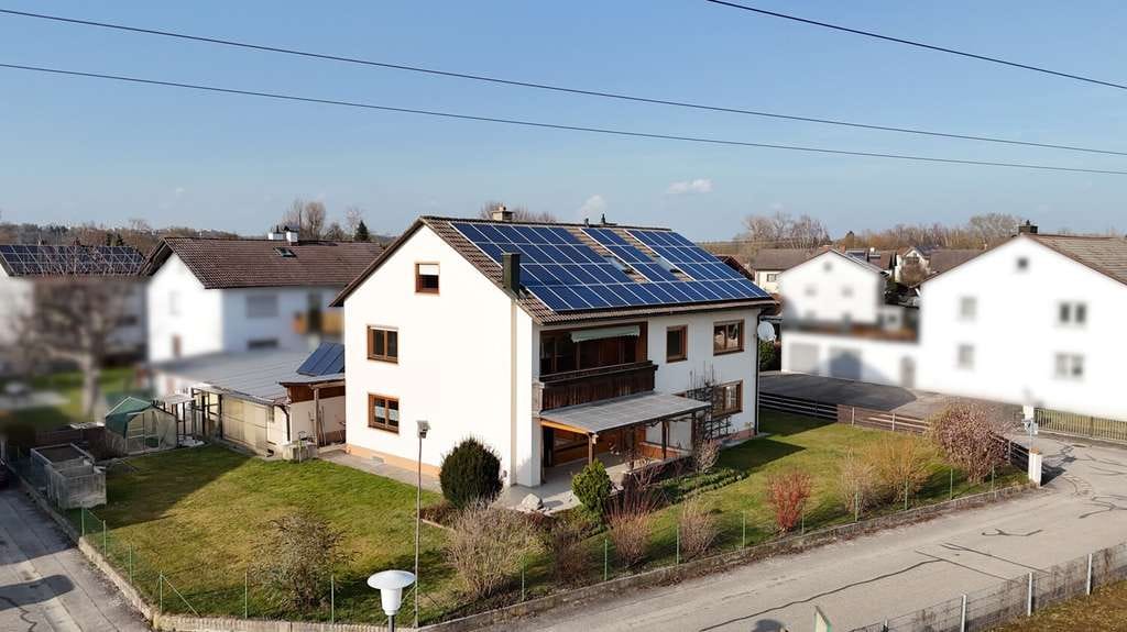 Immobilie in Kraiburg - Raumwunder in Kraiburg am Inn – Zweifamilienhaus mit Doppelgarage und viel Potenzial - Bild 3