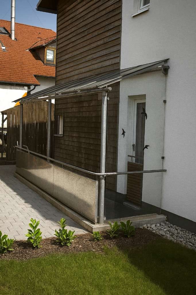 Immobilie in Langenbach - Exklusives Wohnen mit Hausgefühl – zwei hochwertige Maisonettewohnungen mit privaten Gärten und u... - Bild 1