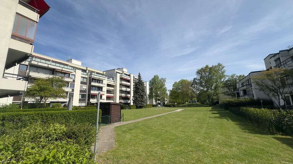 Immobilie in Aschheim - 3 Zimmer EG Garten WHG mit potenzial auf 4 Zimmer Renovierungsbedürftig - Bild 1