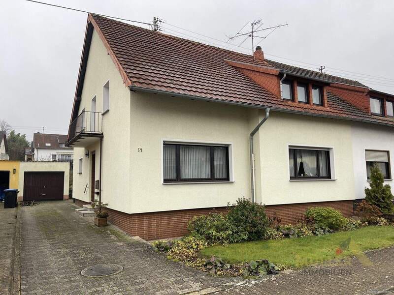 Immobilie in Rehlingen-Siersburg - Ein- bis Zweifamilienhaus mit 5 ZKB (161 m² Wohnfläche) , Garten und Garage sucht genau Sie - Bild 0