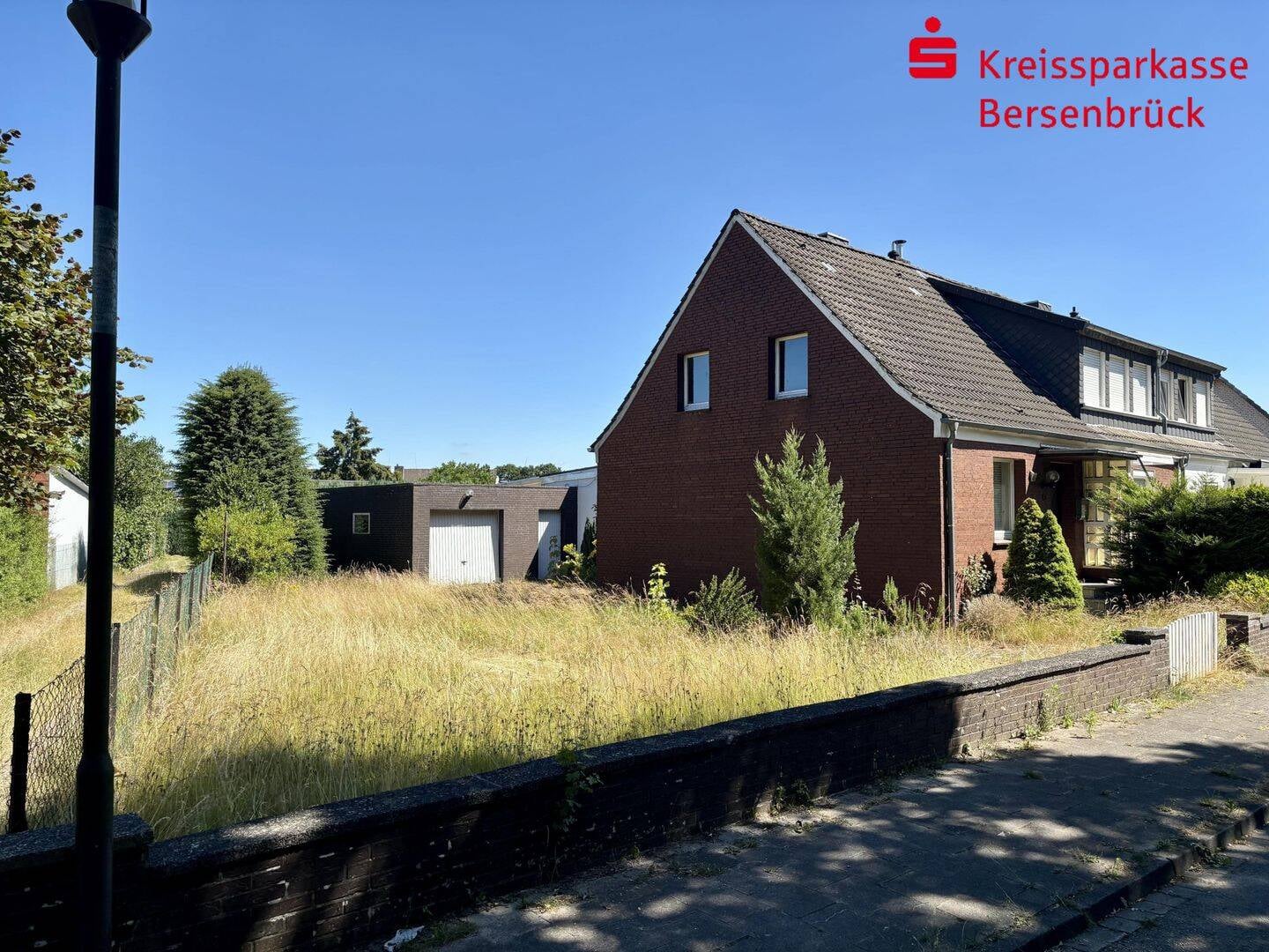Immobilie in Bramsche - Sanierungsobjekt mit Potenzial - Reihenendhaus auf Eigentumsgrundstück in Bramsche - Bild 1