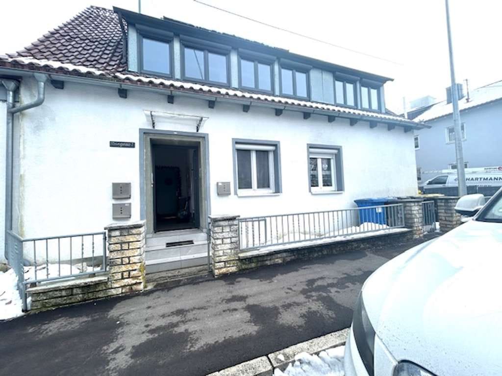 Immobilie in Leipheim - STEILISCH UND PRAKTISCH Interessantes Dreifamilienhaus mit wunderschöner Maisonette-Wohnung im DG - Bild 0