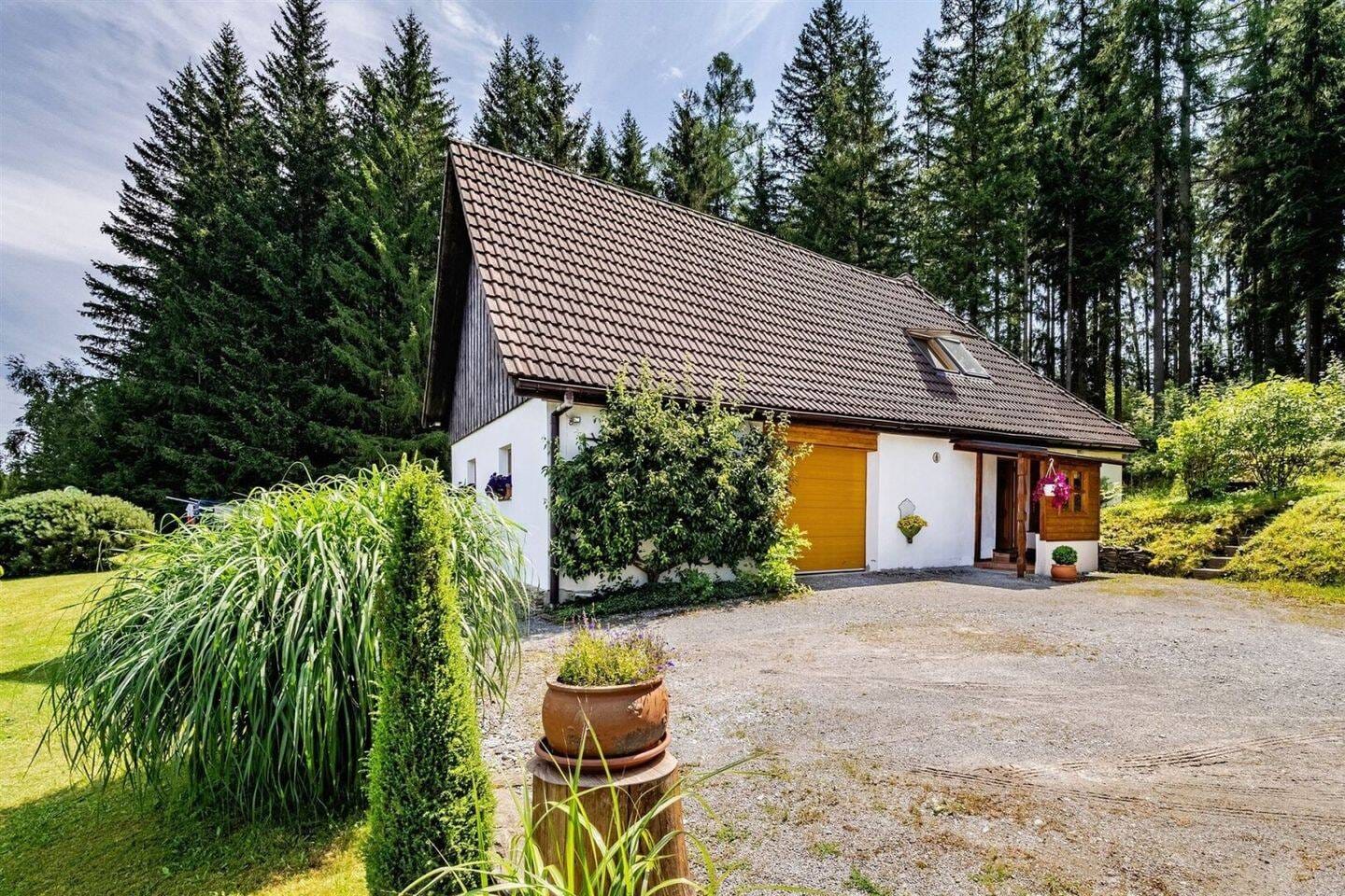 Immobilie in Sehlde - Luxushaus mit zwei Wohnungen und großen Grundstücken mitten in der Natur - Vresná - Bild 1