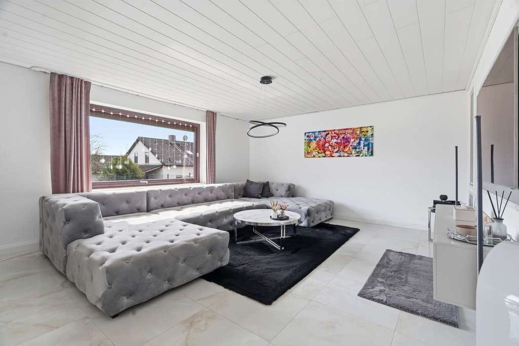 Immobilie in Vilsheim - Neuwertiges Einfamilienhaus in ruhiger Lage – 730 m² Grundstück inklusive! - Bild 3