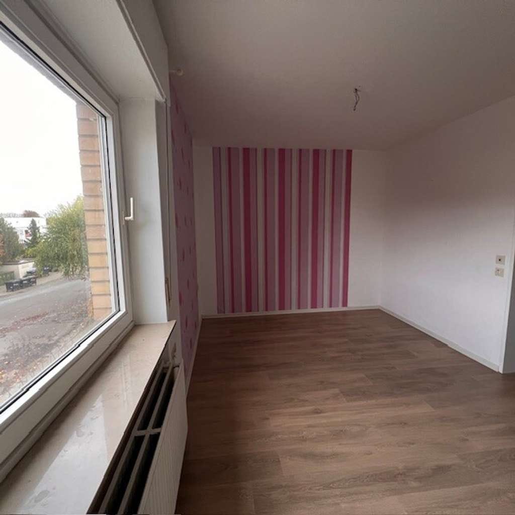 Immobilie in Bad Sassendorf - Interessante 3-Zimmer-Eigentumswohnung in guter Lage von Bad Sassendorf mit Balkon und Stellplatz! - Bild 2