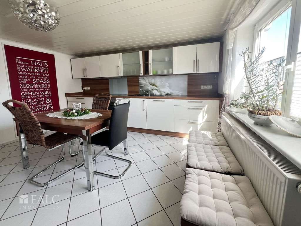 Immobilie in Haina - Landhaus mit Scheune und hübschem Garten - Bild 3