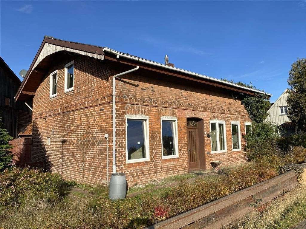 Immobilie in Bälau - . . . Wohnhaus & Werkhalle mit Sanierungsbedarf . . . keine Käuferprovision - Bild 1