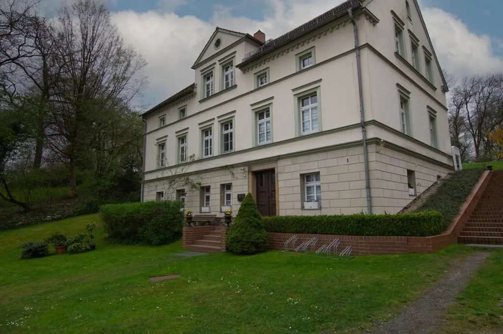 Immobilie in Bad Muskau - Mužakow - Traumhaftes Mehrfamilienhaus mit wunderschöner Parkanlage - Bild 1