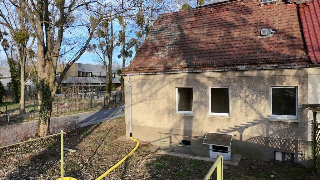 Immobilie in Potsdam - Sanierungsbedürftige Doppelhaushälfte mit großem Garten in Bornim - Bild 4