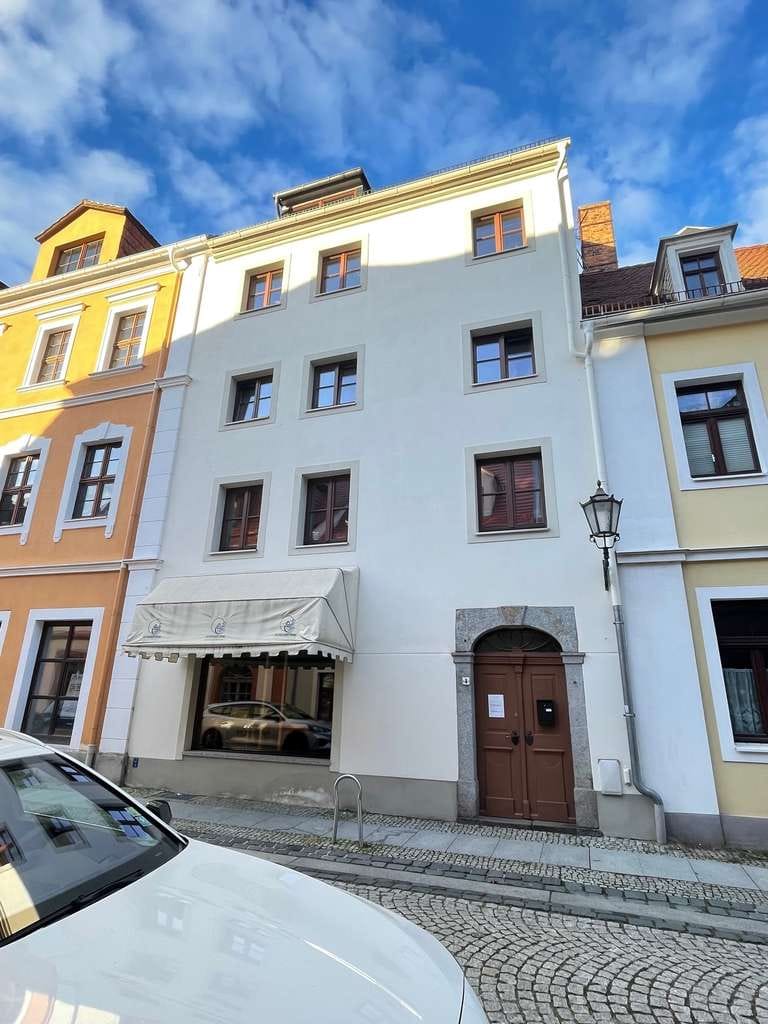 Immobilie in Löbau - Wunderbar saniertes Mehrfamilienhaus in traumhafter Altstadtlage von Löbau - perfektes Investment! - Bild 1