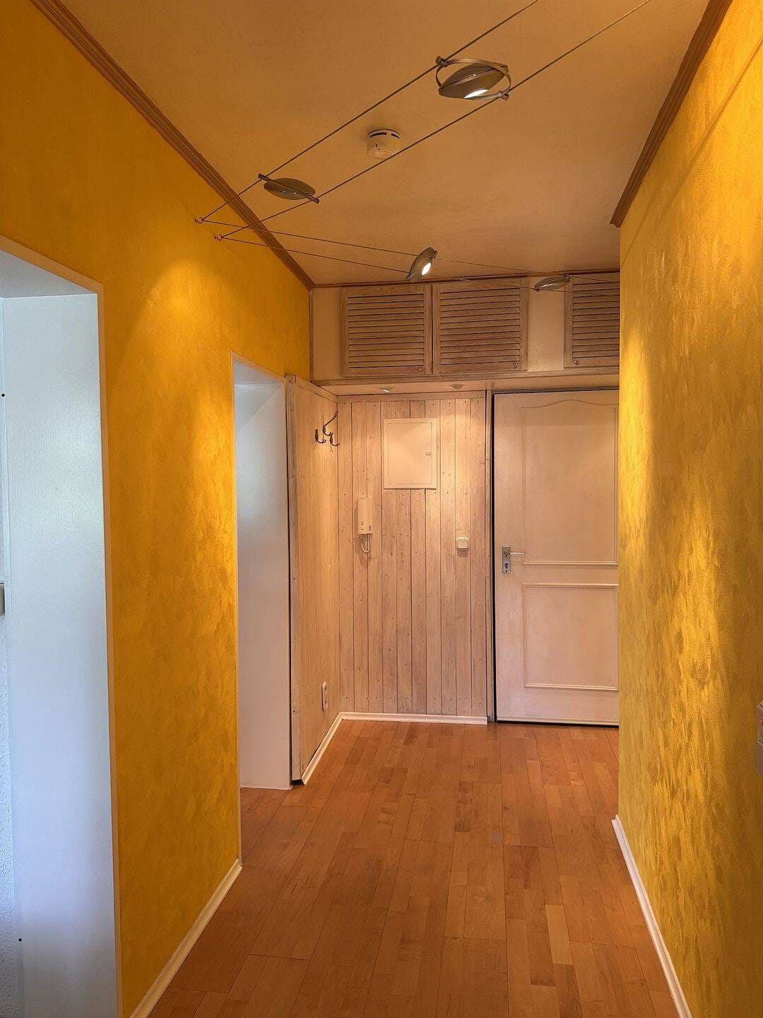 Immobilie in Großhansdorf - Attraktive 2-Zimmer-Wohnung mit Südbalkon und TG-Stellplatz in ruhiger u. zentraler Wohnlage - Bild 3