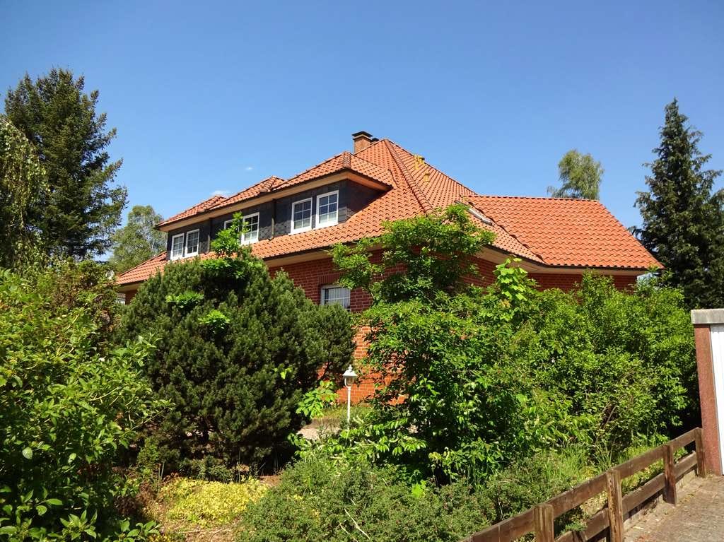 Immobilie in Faßberg - Erdgeschosswohnung mit Loggia in Waldrandlage - Bild 1