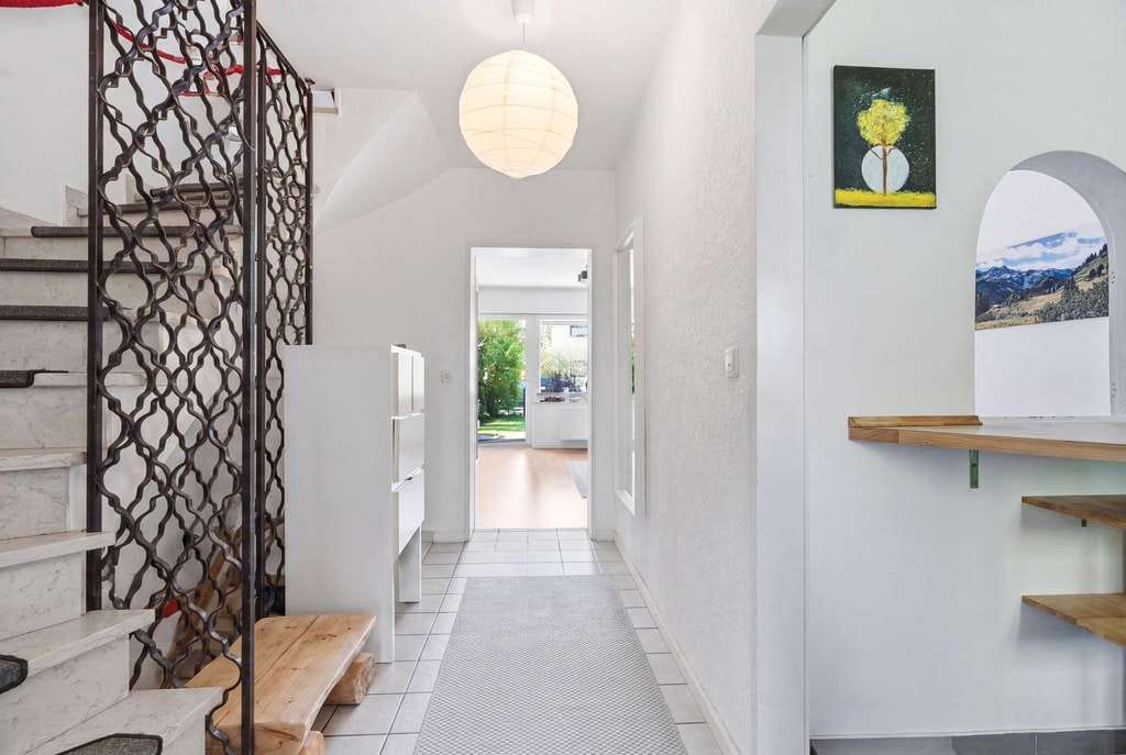 Immobilie in Eichenau - Familienglück in Eichenau: RMH mit Südausrichtung, Garten & Garage - Bild 1