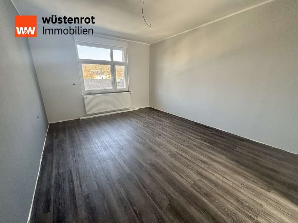 Immobilie in Wetter (Ruhr) - Stilvoll sanierte und lichtdurchflutete Wohnung im 2. Obergeschoss inklusive Gartennutzung - Bild 2