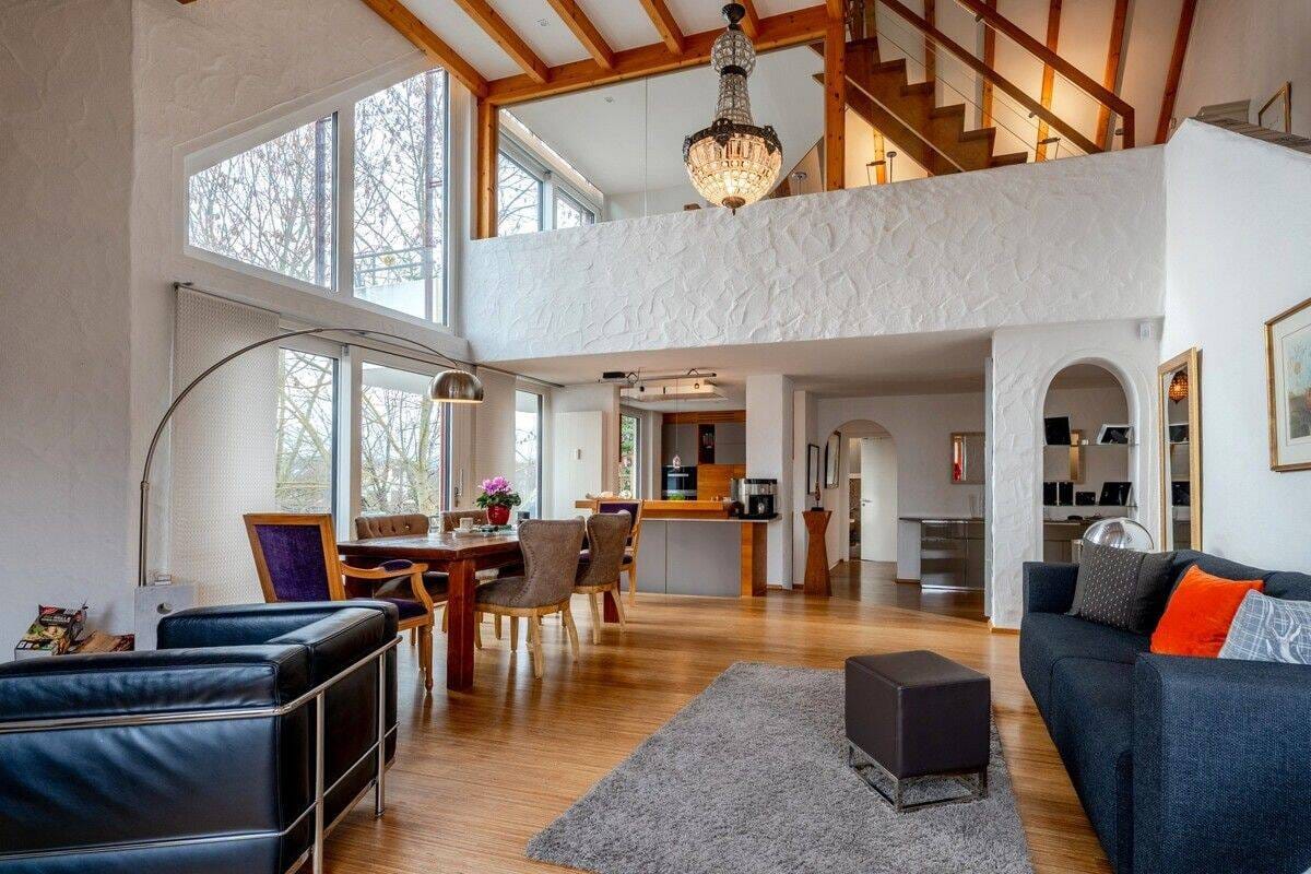Immobilie in Moos - Seesicht, Stil & Großzügigkeit - außergewöhnliche DG-Maisonettewohnung in Moos - Bild 3