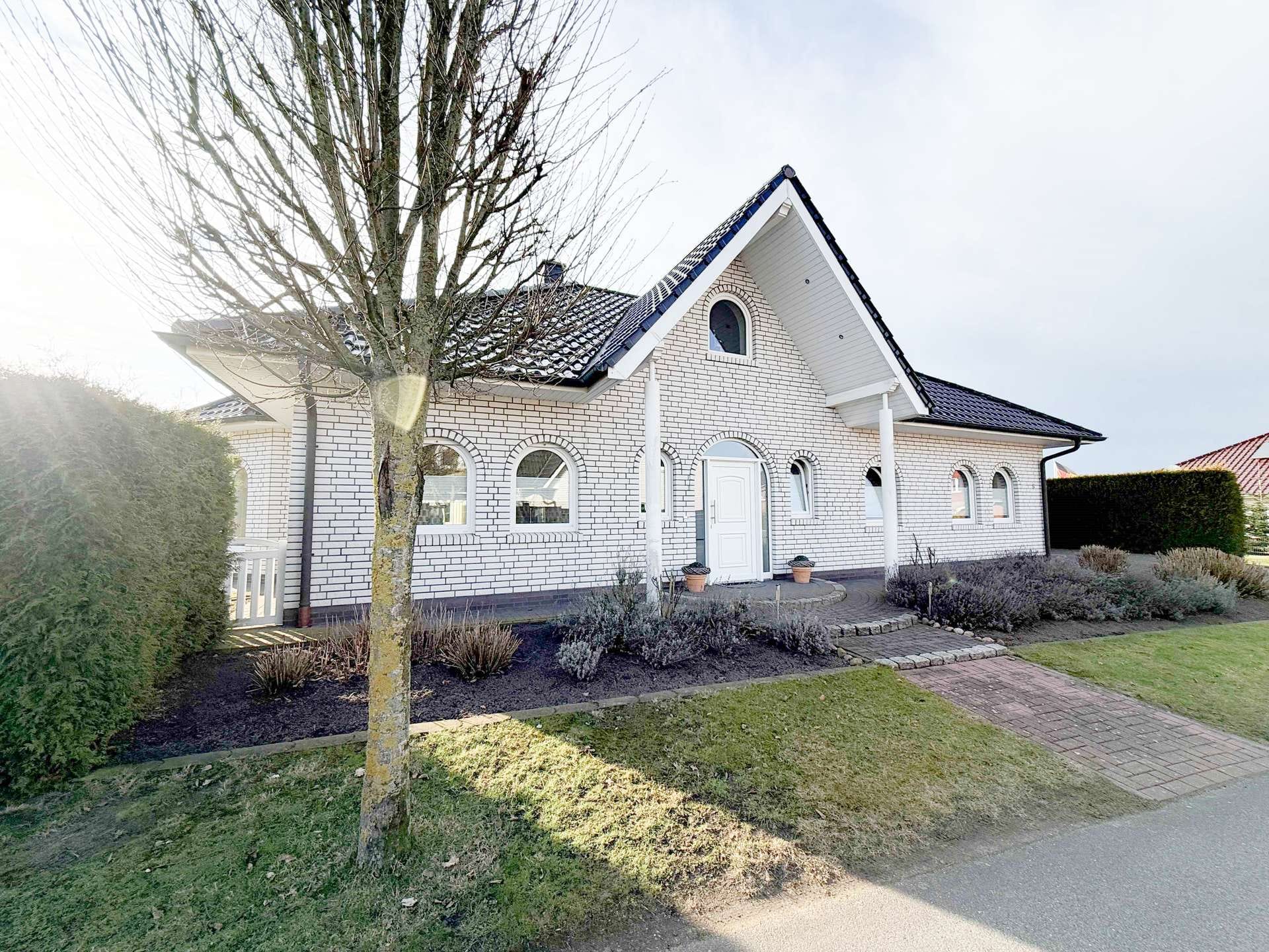 Immobilie in Herzlake - Provisionsfrei für Käufer! Stilvolle Eleganz trifft Wohnqualität – Ihr Traum-Bungalow - Bild 3