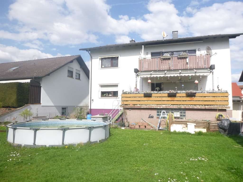 Immobilie in Hasselroth - Gartenliebhaber aufgepasst! Großzügiges Zweifamilienhaus in bevorzugter Wohnlage! - Bild 0