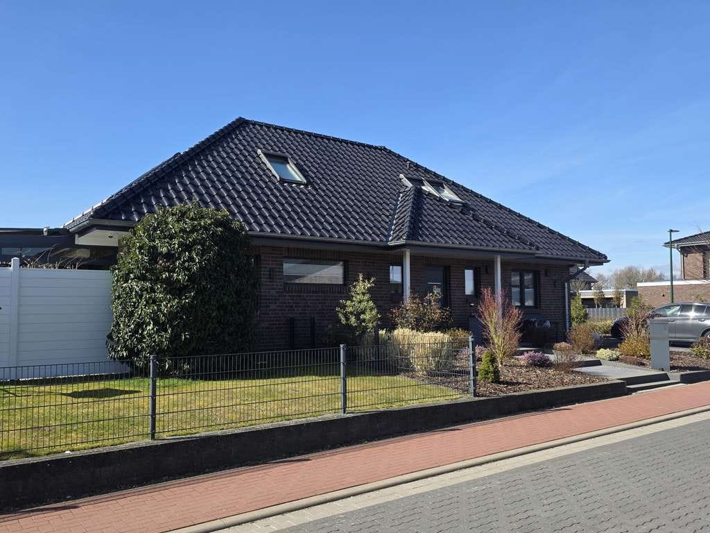 Immobilie in Deinste - Modernes Einfamilienhaus in Deinste: Einzugsbereit und energieeffizient - Bild 1