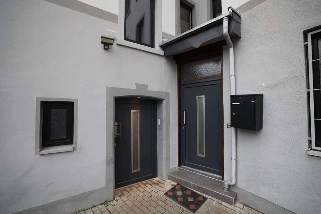 Immobilie in Koblenz - Für Kapitalanleger - Mehrfamilienhaus mit 7 Wohnungen in zentraler Lage in Koblenz Horchheim - Bild 1