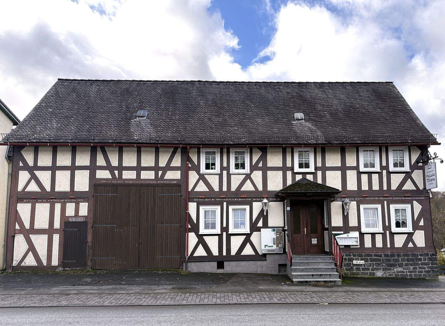 Immobilie in Hatzfeld - Wohn- und Geschäftshaus in zentraler Lage in Hatzfeld (Eder) - Bild 0