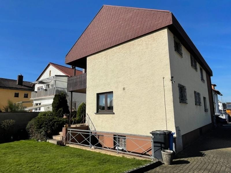 Immobilie in Kronau - GLOBAL INVEST SINSHEIM | Tolles Einfamilienhaus mit großen Garten in Kronau - Bild 2