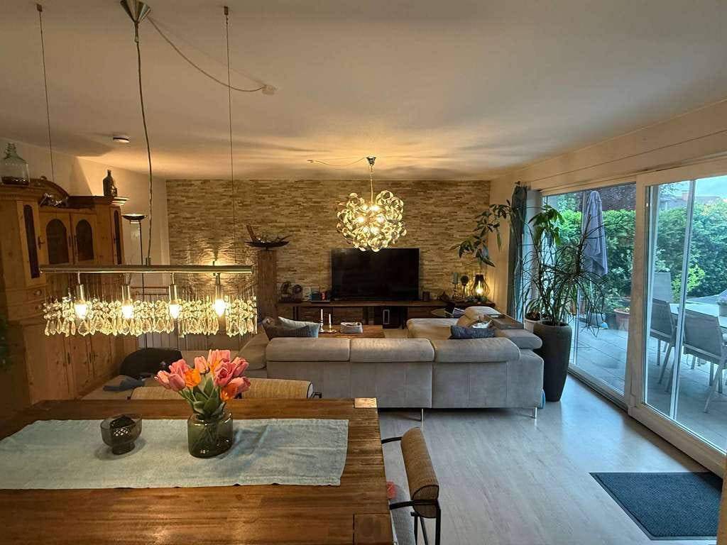 Immobilie in Neulußheim - 5 Zimmer Wohnung mit Garten und Garage - Bild 0