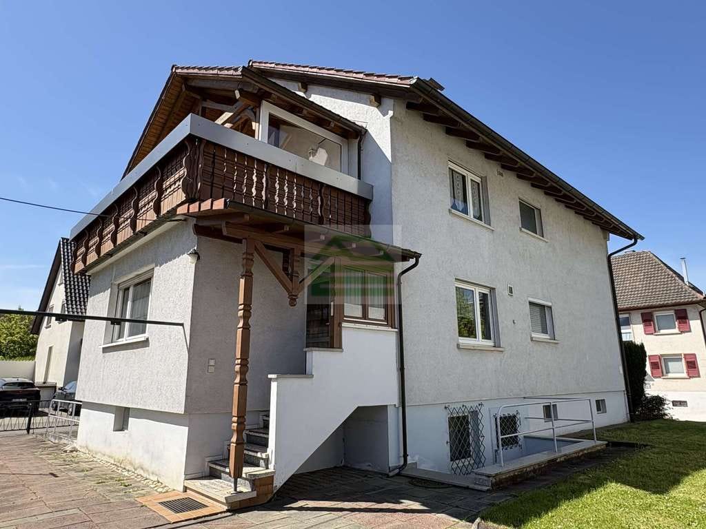 Immobilie in Offenburg - großzügiges Zweifamilienhaus mit Garten in Offenburg-Bohlsbach - Bild 1