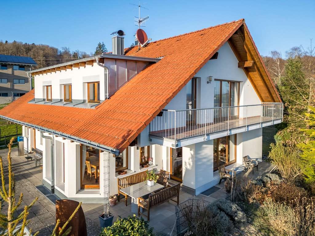 Immobilie in Laufenburg (Baden) - Einzigartiges Wohnerlebnis mit Alpenpanorama in Rotzel - Bild 1