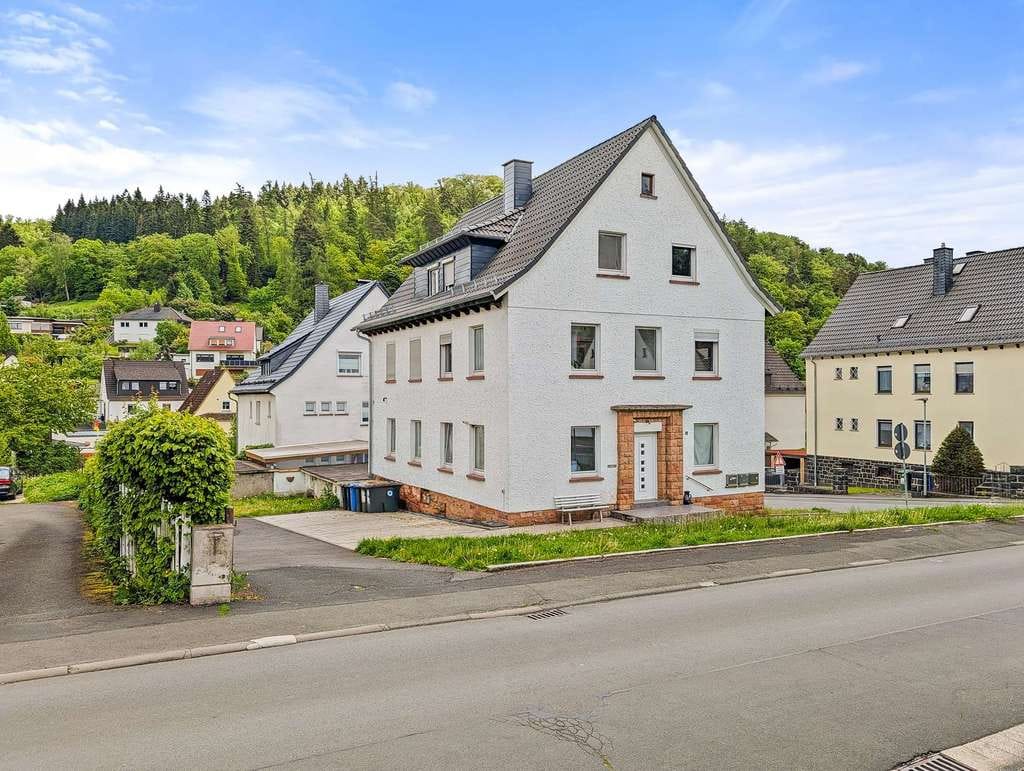 Immobilie in Biedenkopf - Renditestarke Kapitalanlage - voll vermietetes, attraktives Mehrfamilienhaus in beliebter Wohnlage - Bild 0