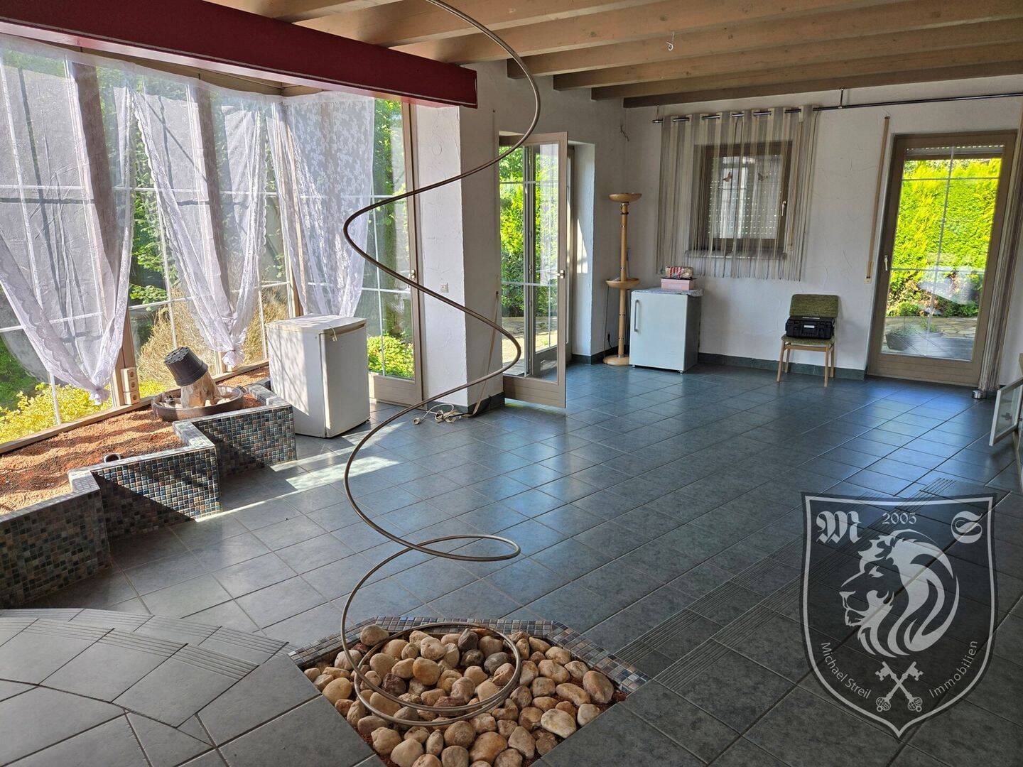 Immobilie in Dischingen - Wohnhaus mit Einliegerwohnung, Dachterrasse und Burgblick -  Dischingen/Katzenstein - Bild 3