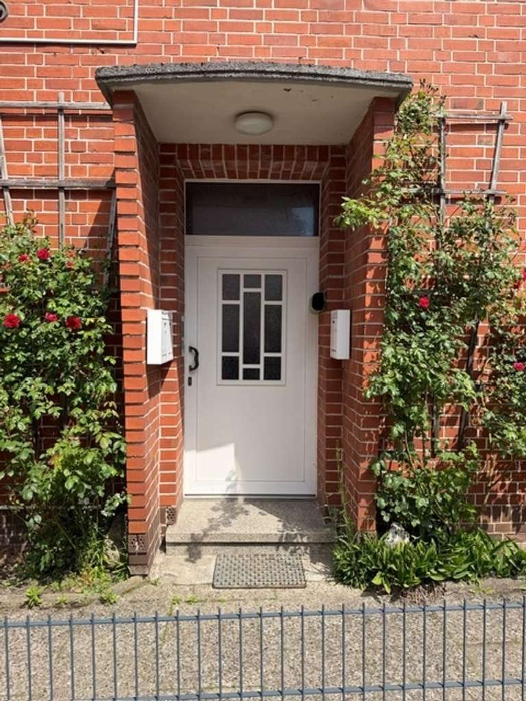 Immobilie in Garbsen - Mehrfamilienhaus mit 3 WE in Feldrandlage 
für Selbstnutzung mit Mieteinnahmen
Garbsen/Osterwald - Bild 1