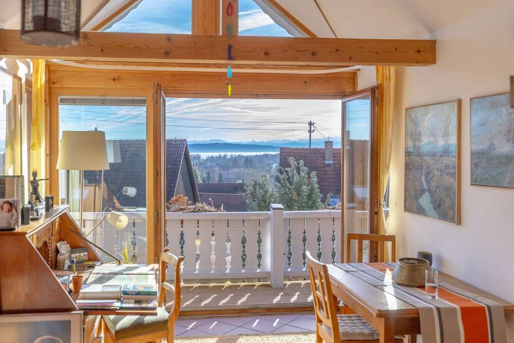 Immobilie in Schondorf am Ammersee - Wohnen über dem See – Charmante Maisonettewohnung mit Alpenpanorama - Bild 0
