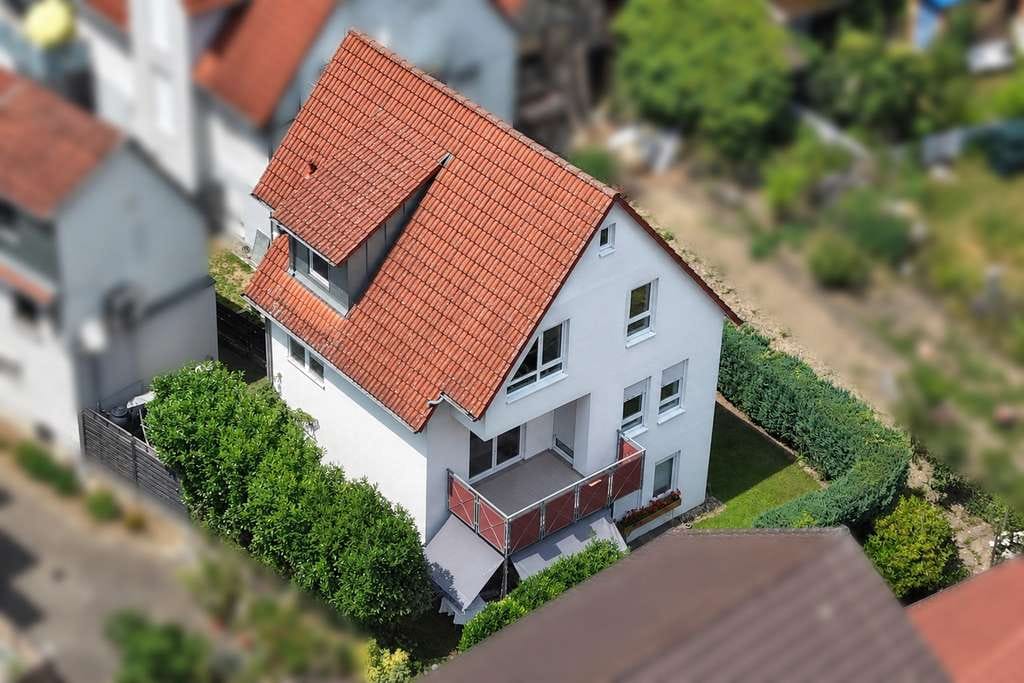 Immobilie in Hessigheim - Vermietete Maisonettewohnung in Neckarnähe – Kapitalanlage mit Hauscharakter - Bild 0