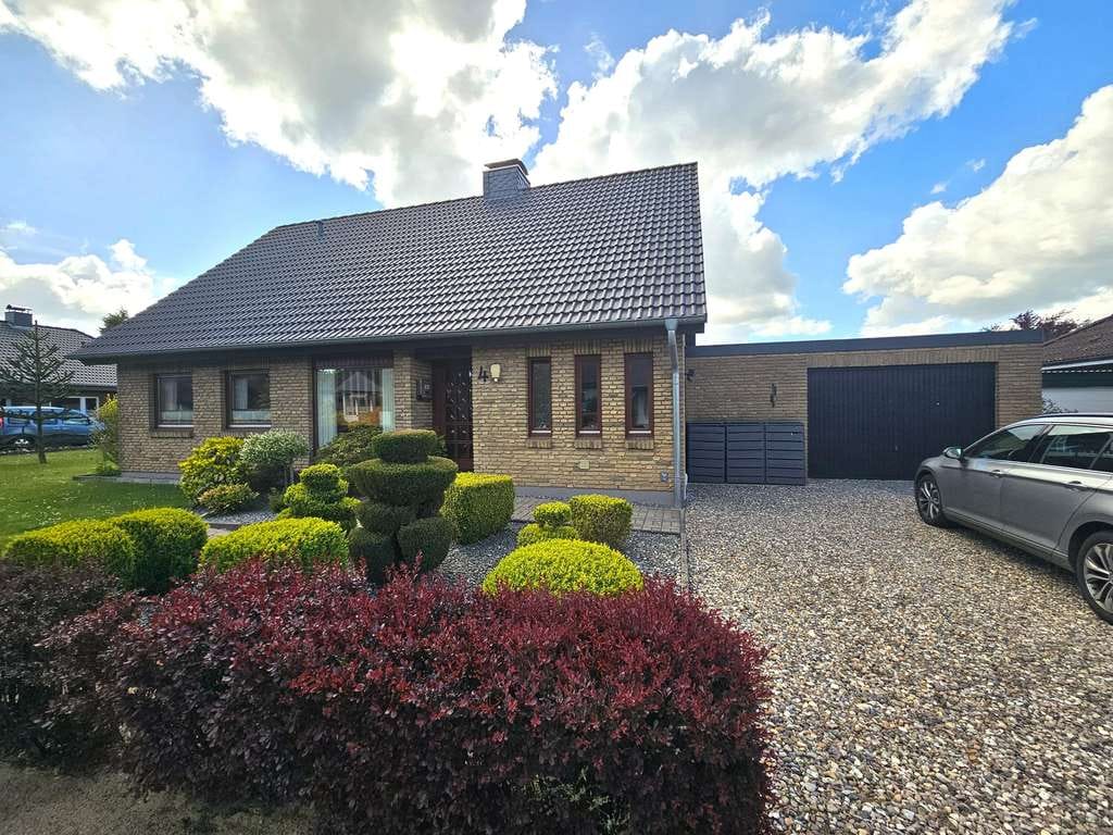 Immobilie in Bollingstedt - Großzügiges Einfamilienhaus mit Traumgrundstück, Sauna & XXL-Garage - Bild 2