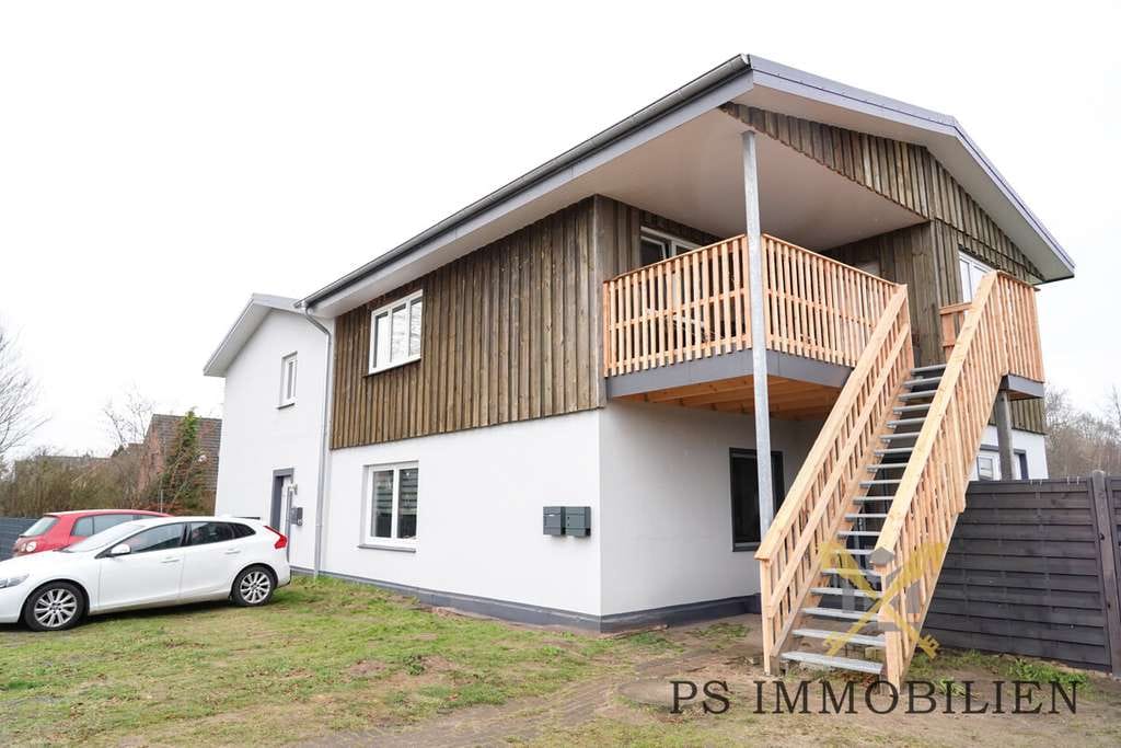 Immobilie in Rickling - Komplett saniertes Mehrfamilienhaus mit 3 Wohneinheiten – entzückendes Investmentobjekt - Bild 0