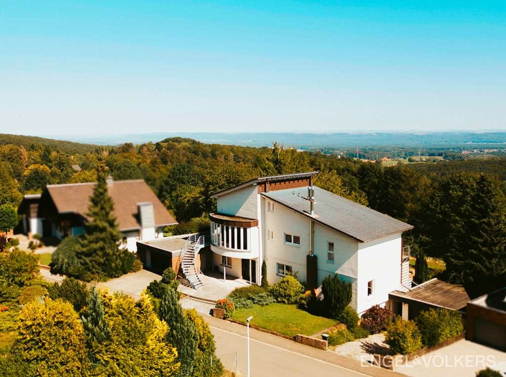 Immobilie in Bexbach - Begehrte Höhenlage mit beeindruckendem Panoramablick auf Stadt Homburg und Umgebung! - Bild 0
