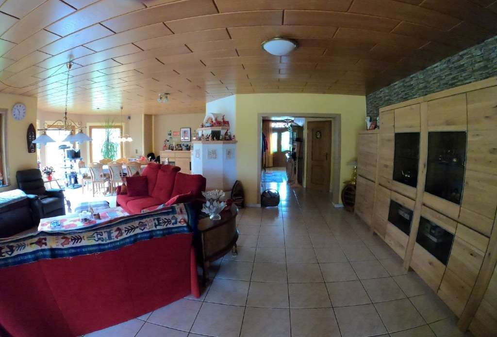 Immobilie in Asbach - Stilvolle Landhaus-Villa mit unverbaubarem Panoramablick & attraktiver Mieteinnahme von 2 ELW - Bild 4