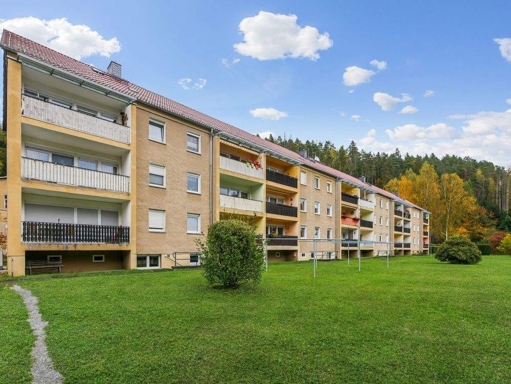 Immobilie in Hohnstein - +Schön möblierte 3-R-W in Hohnstein - ermöglicht FeWo oder Eigennutzung (68m2) mit Garage & Loggia!+ - Bild 1