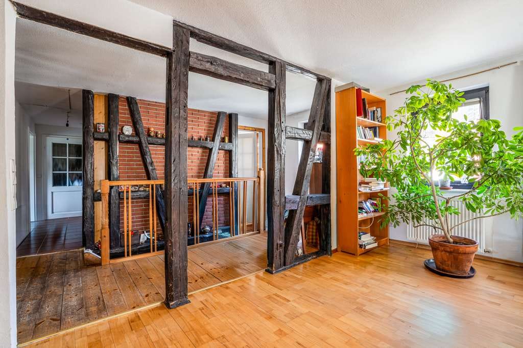 Immobilie in Wimsheim -  Charmantes Fachwerkhaus mit historischem Flair und viel Potenzial - Bild 3