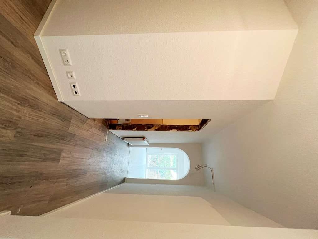 Immobilie in Bad Neuenahr-Ahrweiler - Neuwertige Eigentumswohnung in 53474 Bad Neuenahr-Ahrweiler!! 2-Zimmer-Wohnung im Souterrain!! - Bild 2