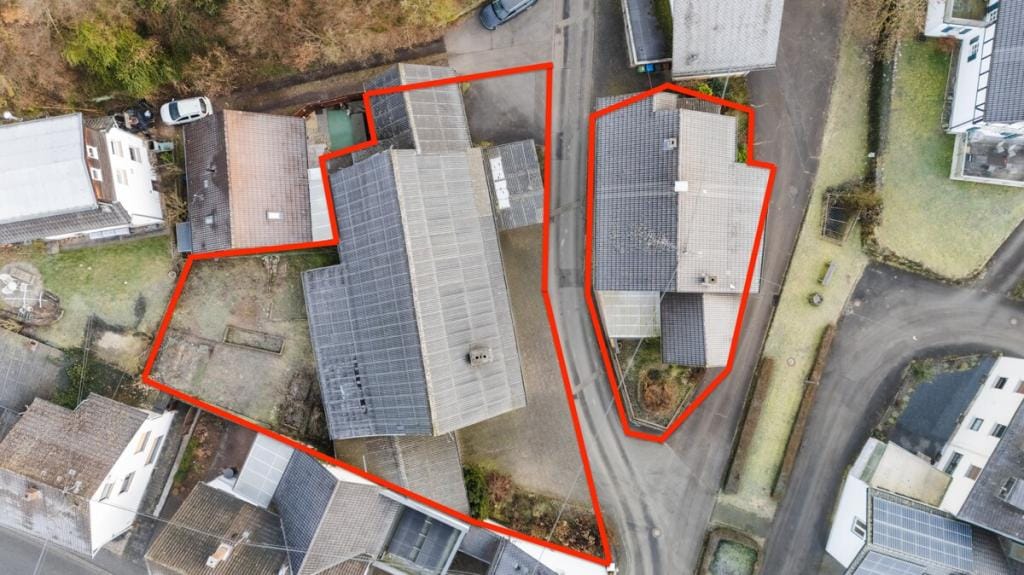 Immobilie in Roßbach - Fachwerkhaus mit Anbau und großer Scheune. Sanierung mit Substanz in Roßbach-Wied! - Bild 2