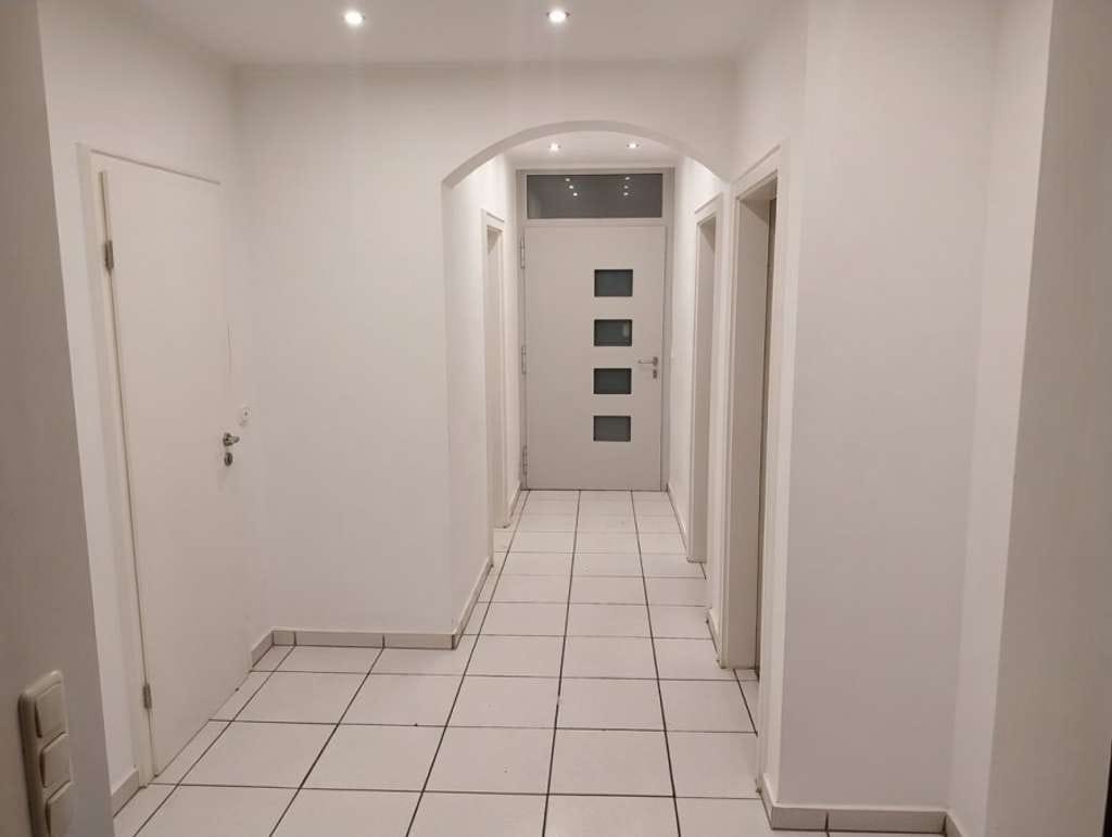 Immobilie in Wellen - Renovierte 5-Zimmer Erdgeschosswohnung mit Garten in Wellen - Bild 2