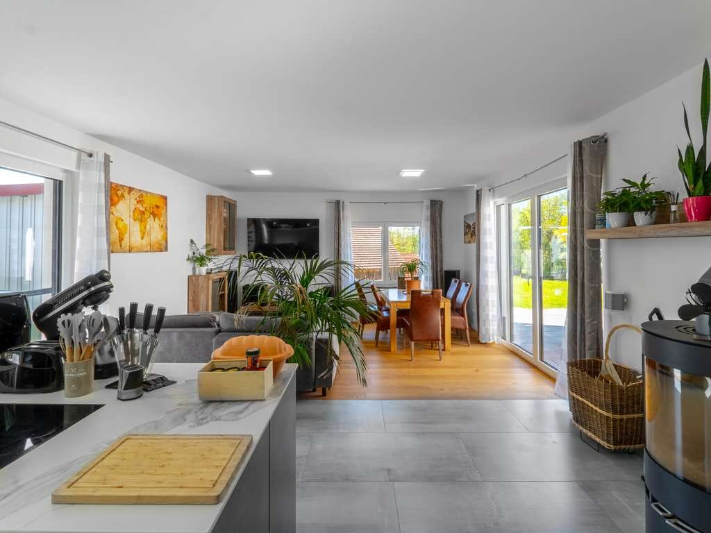 Immobilie in Kalbach - Modernes Einfamilienhaus (Bj. 2021) mit 1.200 m² Grundstück & Dreifach-Garage - Bild 4