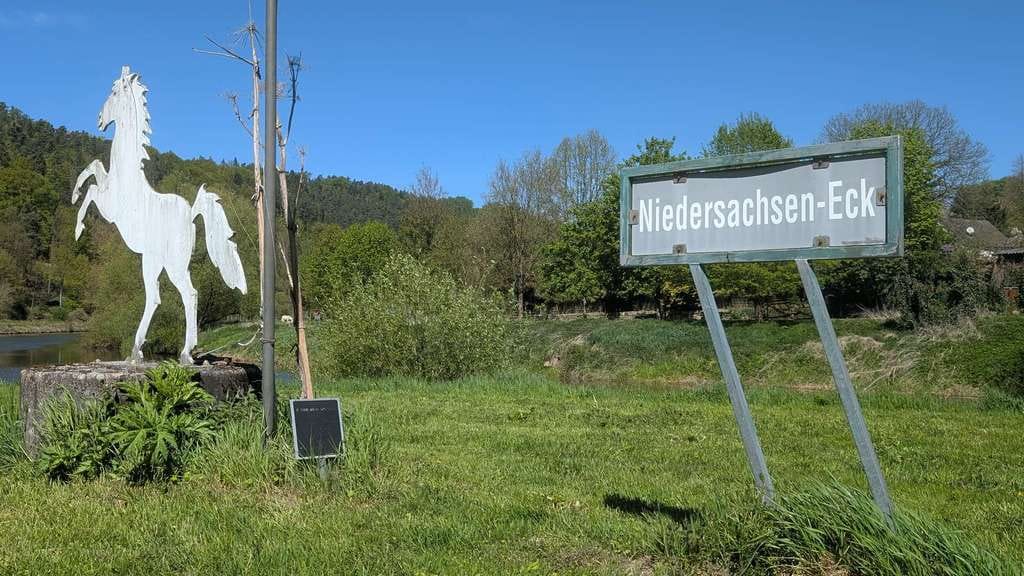 Immobilie in Staufenberg - Traumhafte Lage - Schöne und ruhige DHH am Niedersachseneck mit Blick auf die Fulda - Bild 1