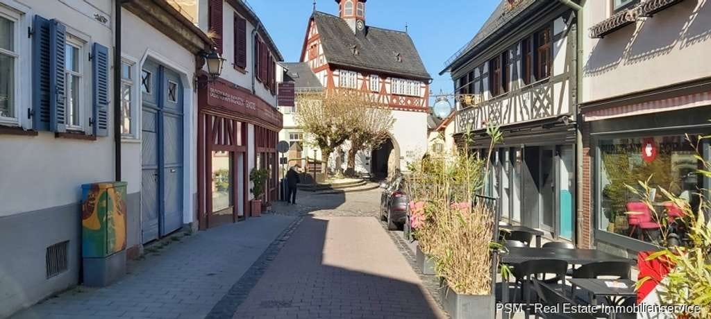 Immobilie in Königstein - ** Gemütliches Fachwerkhaus mit Kamin, Sauna, Terrasse und Burgblick in bevorzugter ruhiger Lage ** - Bild 1