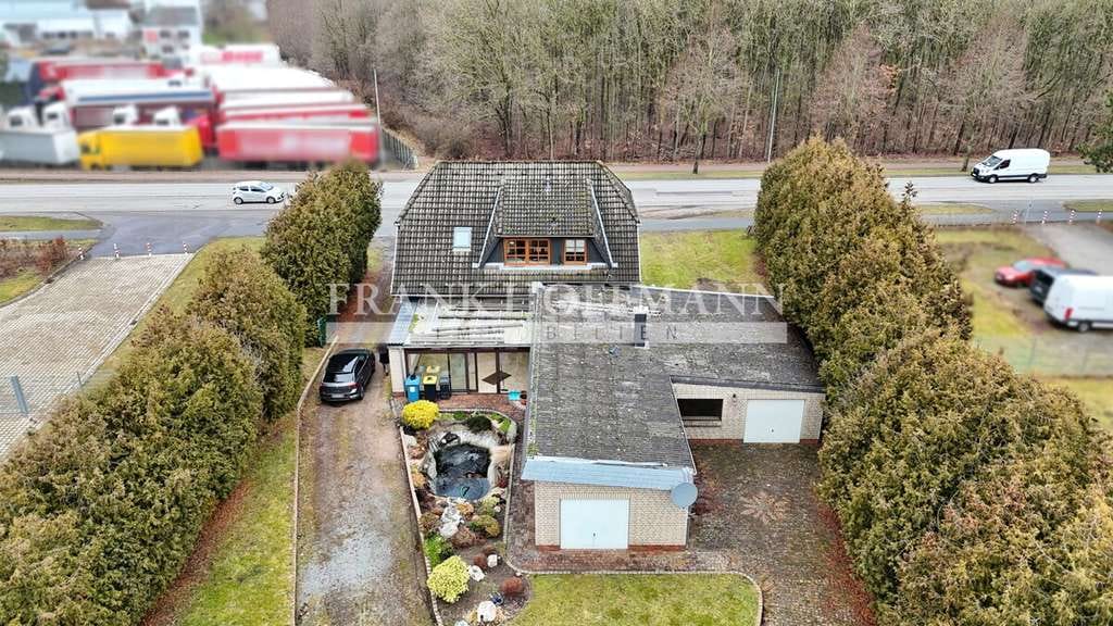 Immobilie in Bad Oldesloe - Einfamilienhaus mit Kaltlagerhalle in Bad Oldesloe - Bild 2
