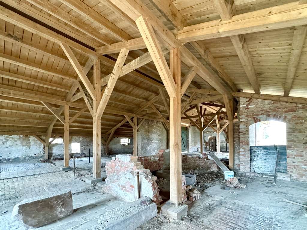 Immobilie in Dargun - Alter Schafstall und DHH warten auf Ausbau - Bild 3