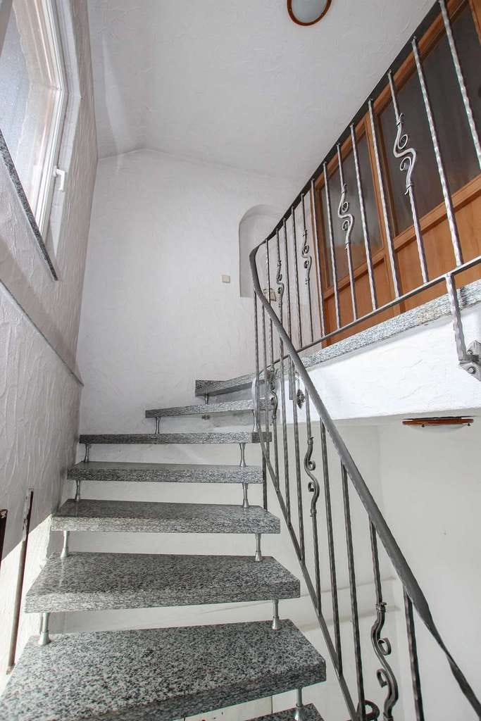 Immobilie in Winden im Elztal - Großzügiges Wohnhaus mit zwei Wohneinheiten – vielseitig nutzbar & sofort verfügbar - Bild 3
