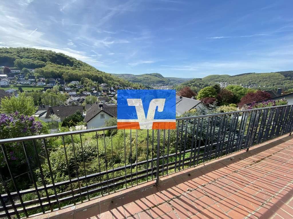Immobilie in Kirn - Lichtdurchflutetes Wohnjuwel mit Panoramablick in Kirn - Bild 0