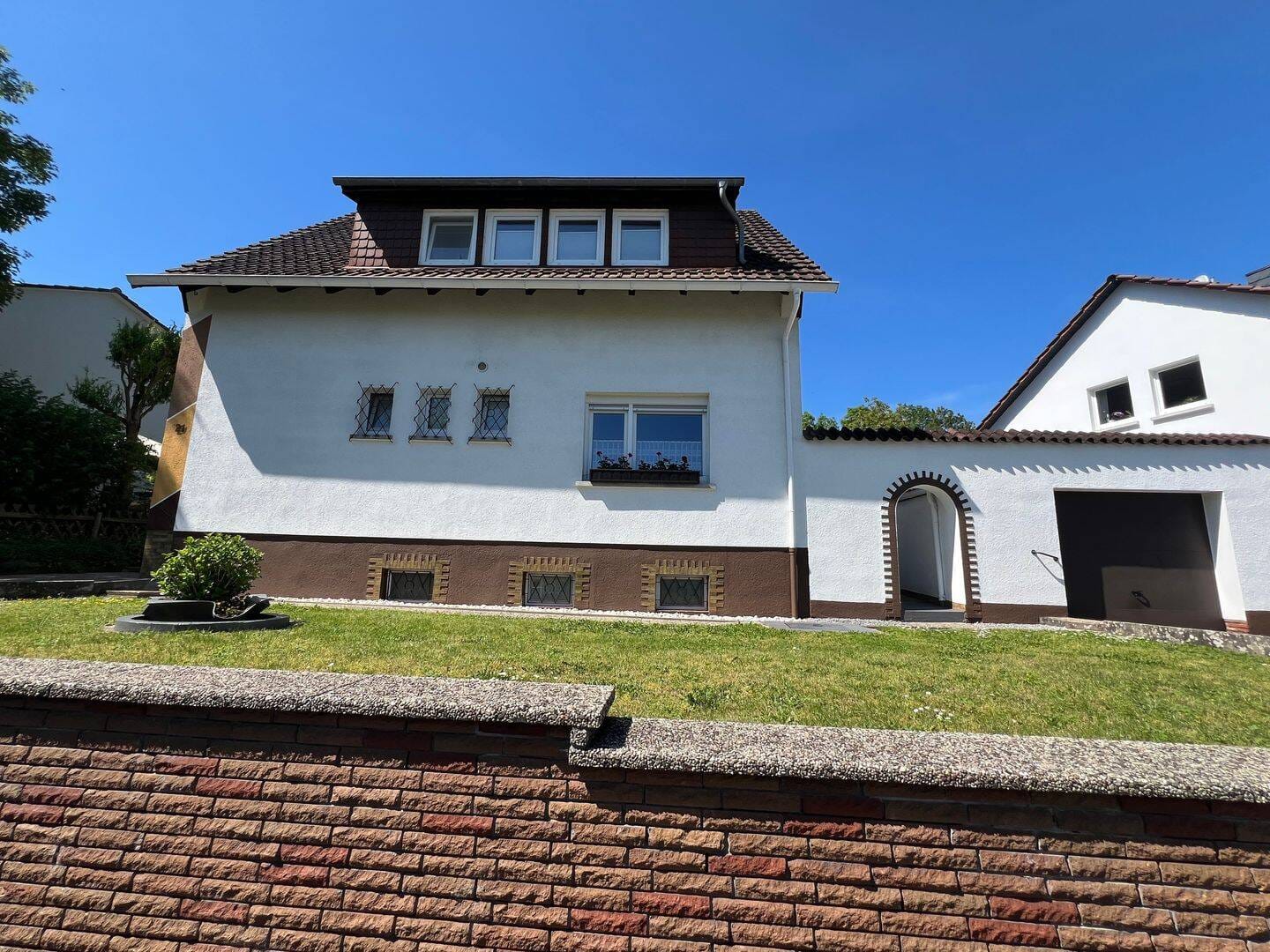 Immobilie in Meisenheim - Top-Gelegenheit! Gepflegtes Ein-Zweifamilienhaus mit schönem Garten in Meisenheim zu verkaufen. - Bild 2